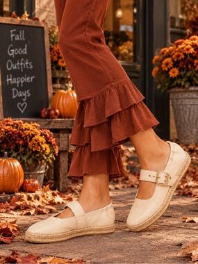JUTELIA Cream Pebbled Leather Mary Jane Espadrille Flats Buckle Strap Size
37 /7